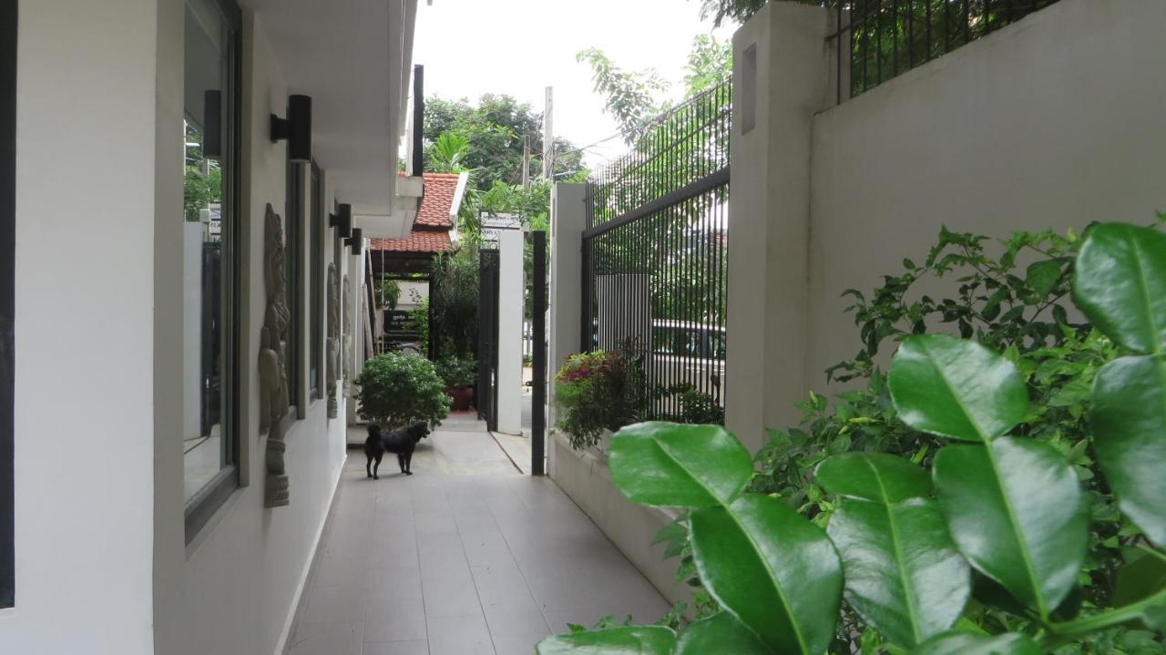 Samrach Boutique Hotel Phnom Penh Exterior photo